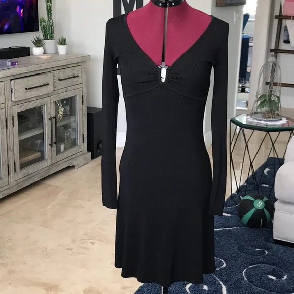 Guess | Dresses | Guess Black Long Sleeve Vneck Sheath Dress | Poshmark